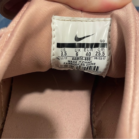 Pink Suede Nike Huarache - Picture 3 of 5